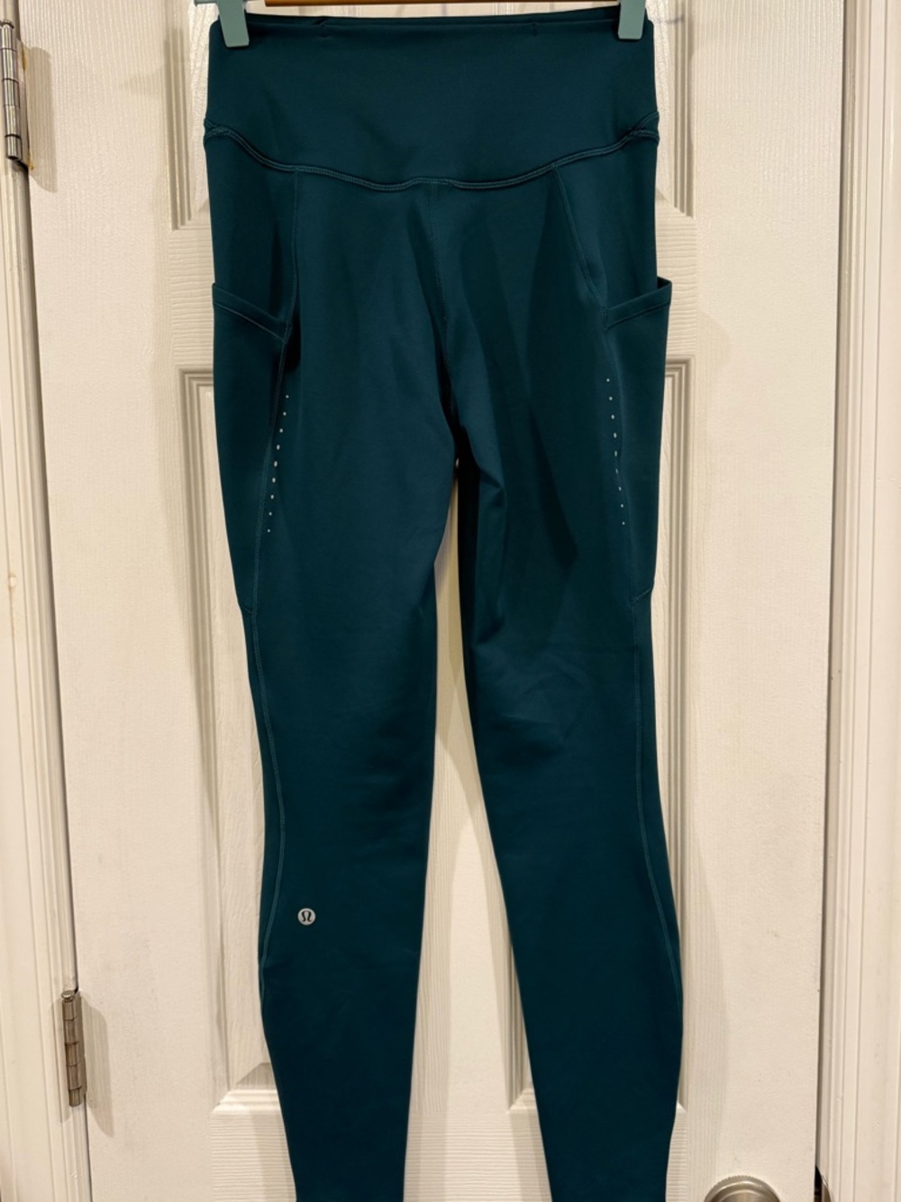 Lululemon High Rise Leggings with Side Pockets Sz 6 Deep Green EUC